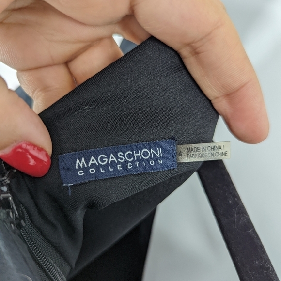 MAGASCHONI V-neck Sleeveless Dress - Picture 6 of 9